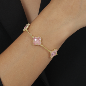 Pulseira Dourada Trevos Zircônia Rosa